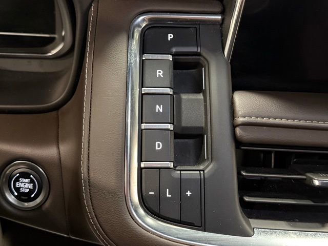 Used 2024 Chevrolet Suburban LT image 18