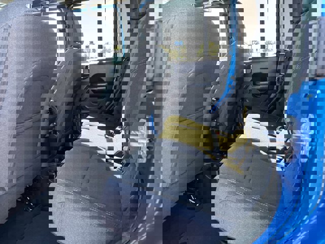 Used 2025 Jeep Gladiator Sport image 15