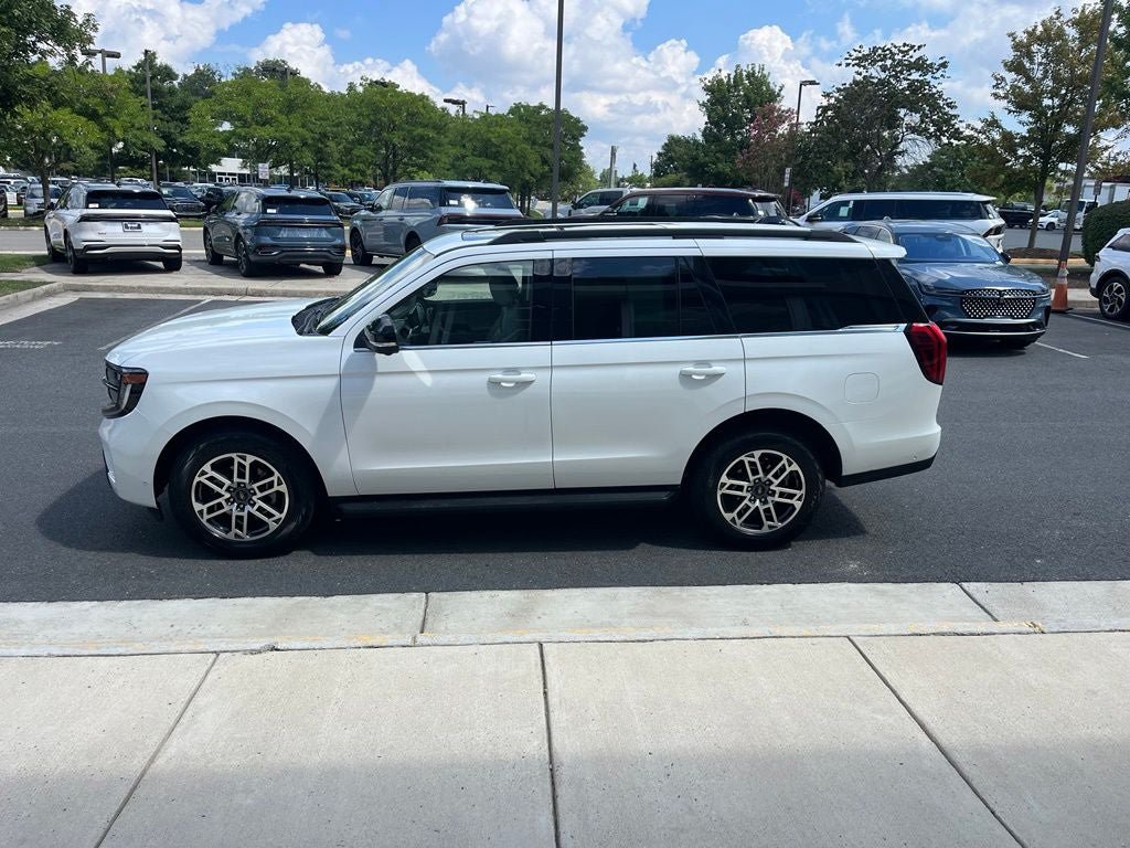 Certified 2025 Ford Expedition Active AWD/4WD image 6