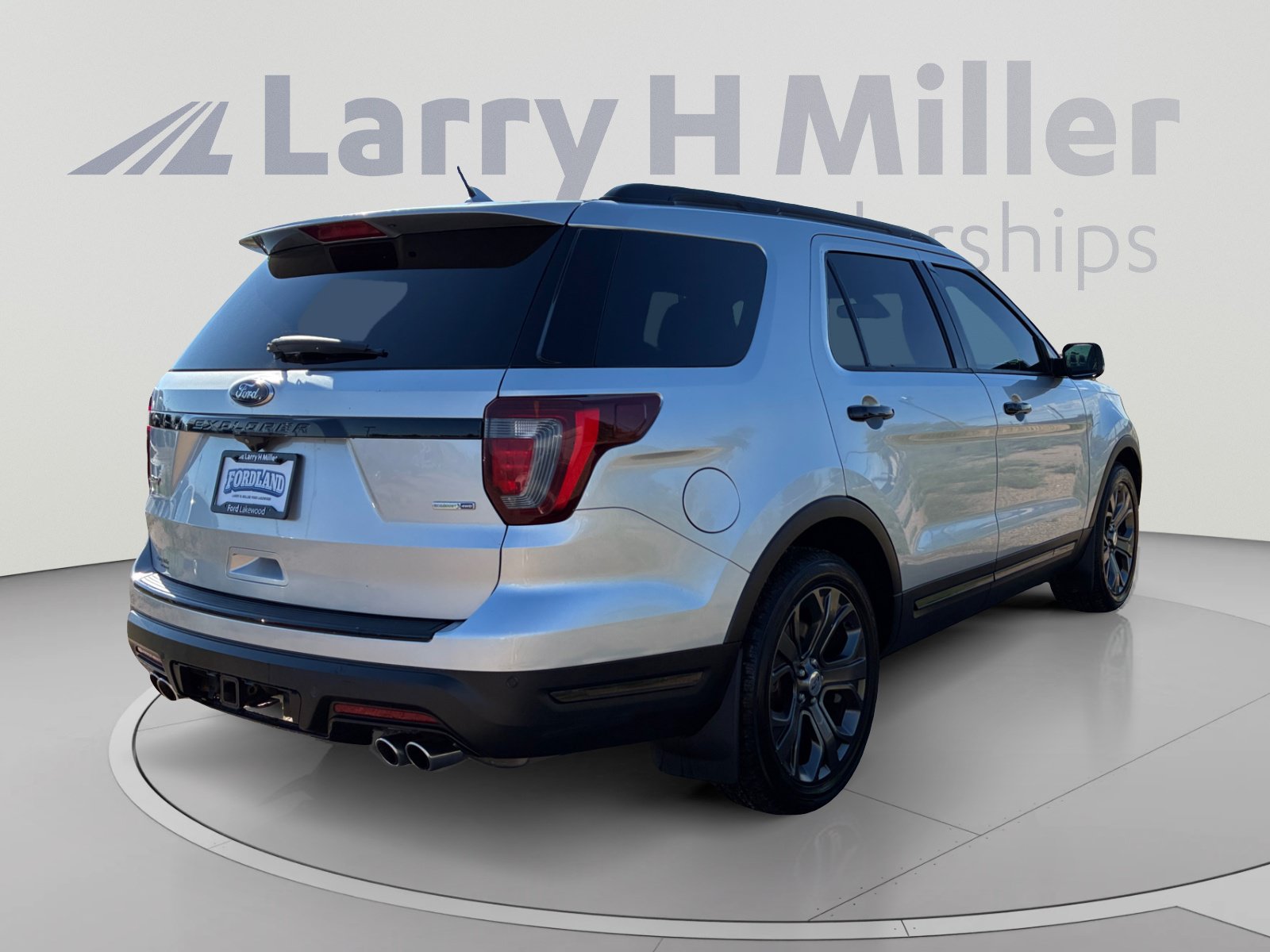 Certified 2018 Ford Explorer Sport w/ Equipment Group 401A AWD/4WD image 5