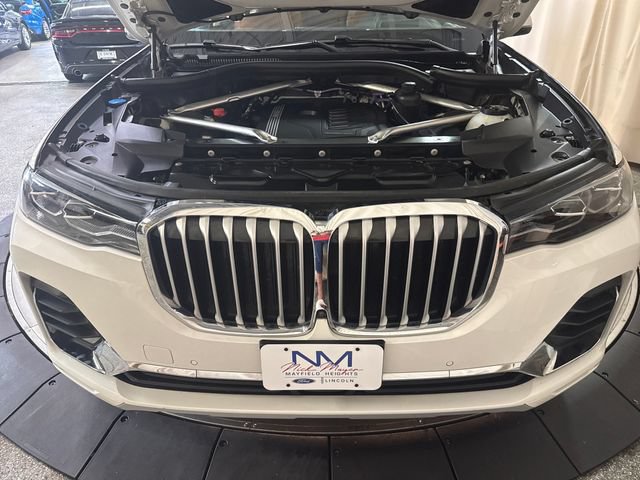 Used 2022 BMW X7 xDrive40i w/ Premium Package AWD/4WD image 17