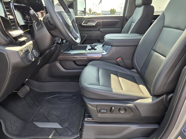 Used 2024 Chevrolet Silverado 2500 LTZ w/ LTZ Plus Package AWD/4WD image 25