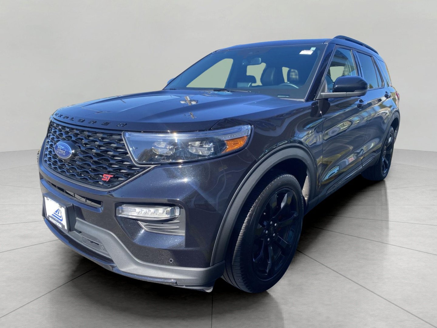 Certified 2023 Ford Explorer ST w/ Equipment Group 401A AWD/4WD image 4