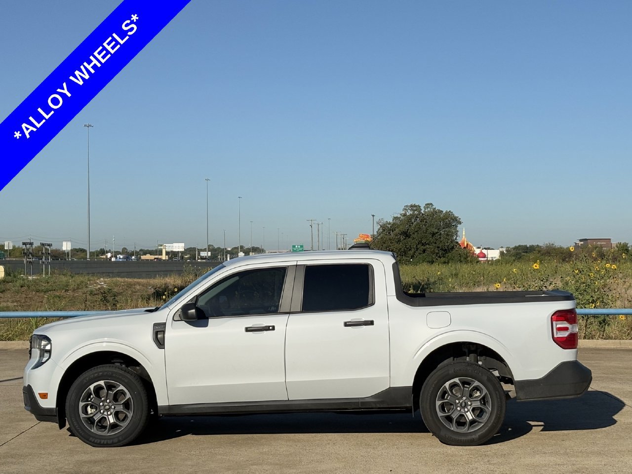 Certified 2025 Ford Maverick XLT w/ Equipment Group 302A AWD/4WD image 3