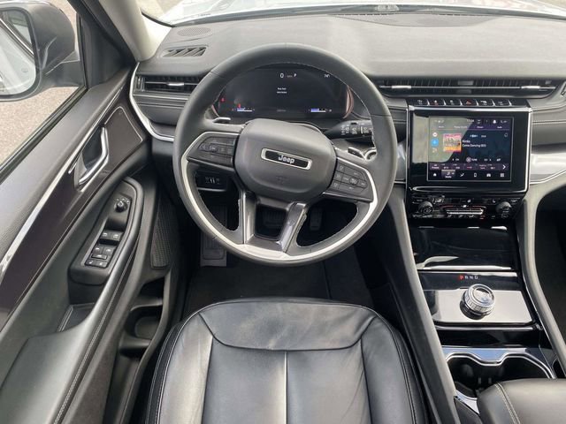 Used 2023 Jeep Grand Cherokee L Laredo w/ Luxury Tech Group I AWD/4WD image 15