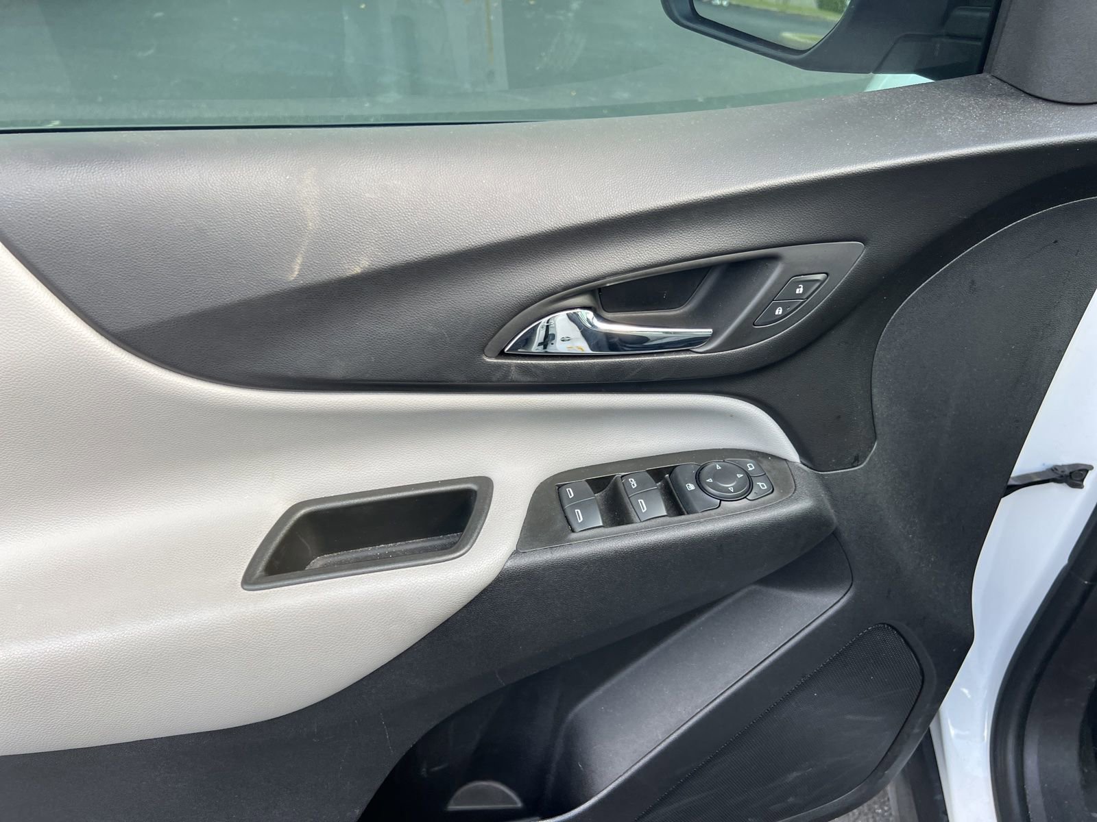 Used 2024 Chevrolet Equinox LS image 14