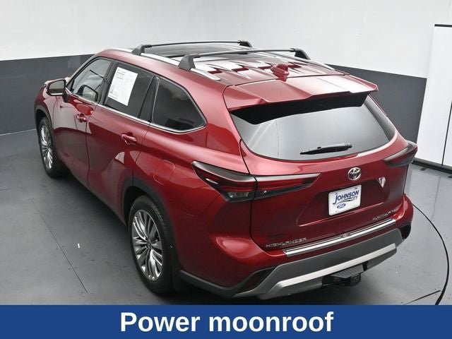 Used 2025 Toyota Highlander Platinum AWD/4WD image 25