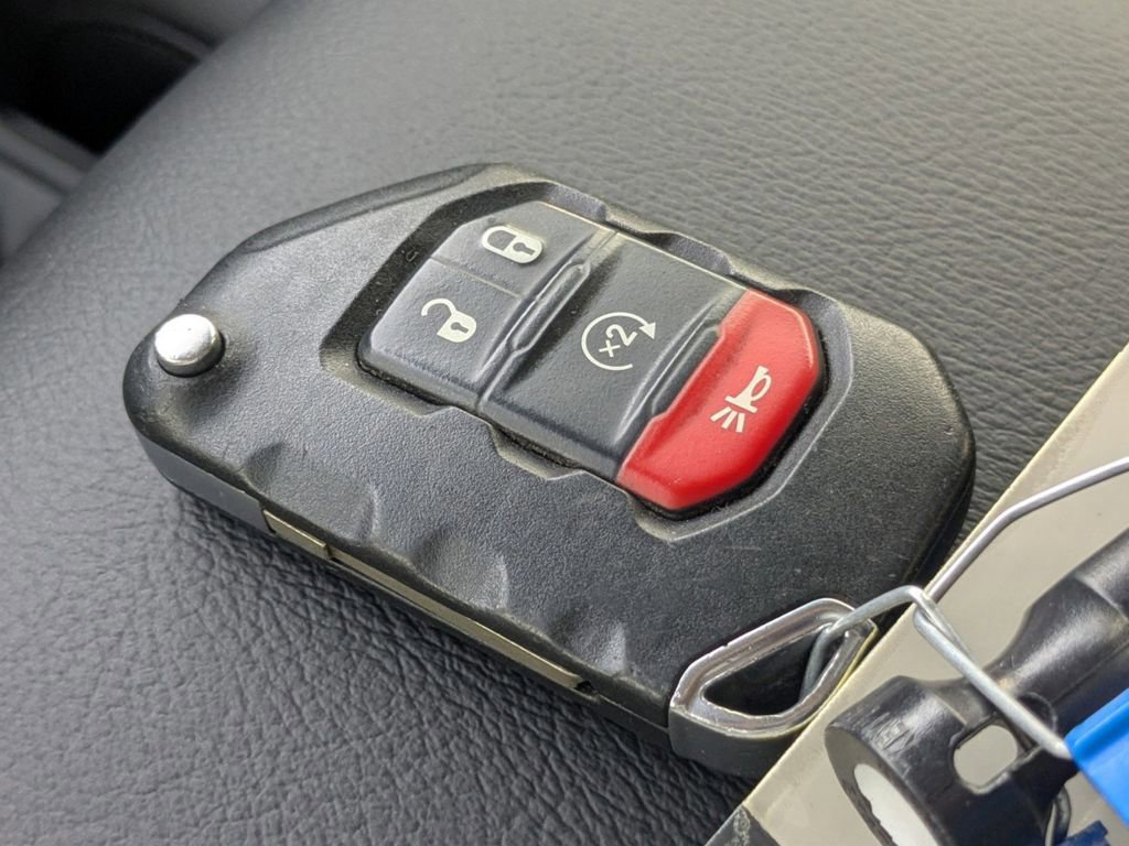 Used 2022 Jeep Wrangler Unlimited Sahara w/ Cold Weather Group image 32