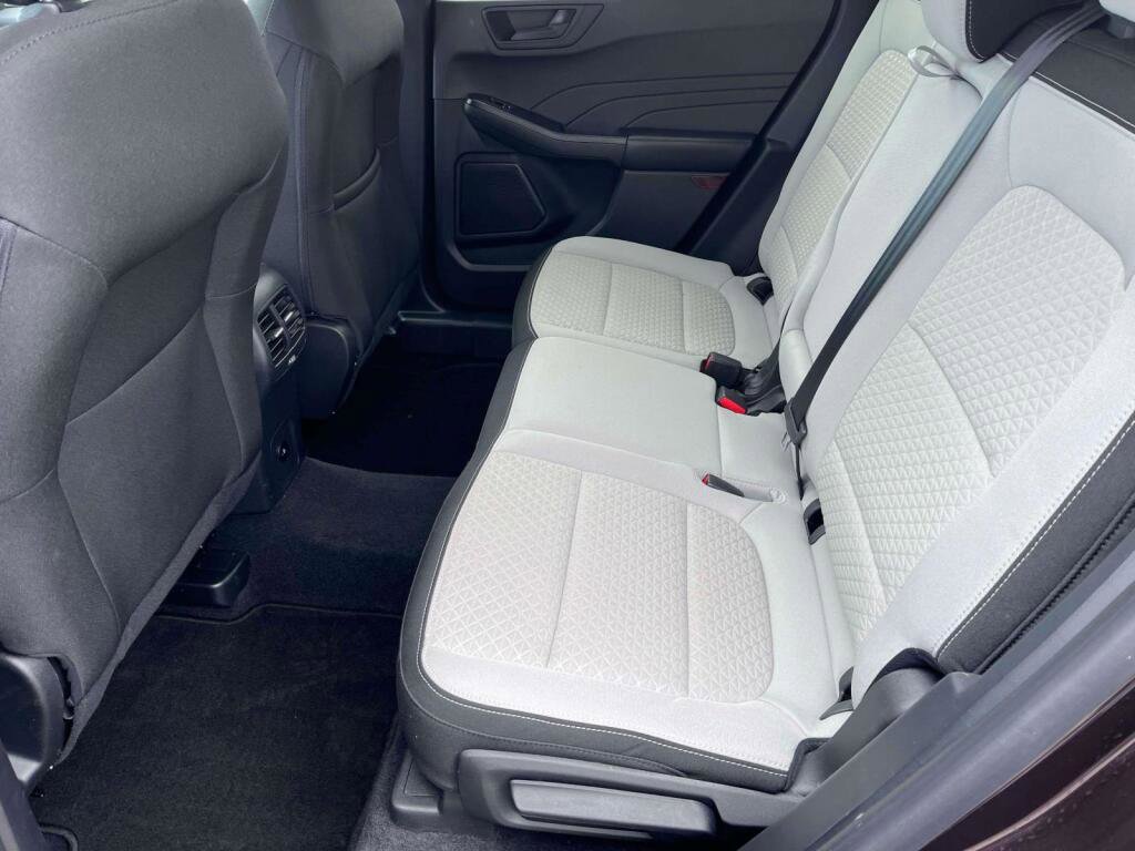 Certified 2023 Ford Escape Active FWD image 17