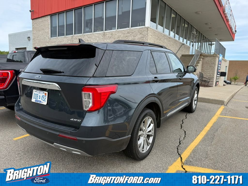 Certified 2023 Ford Explorer XLT w/ Equipment Group 202A AWD/4WD image 9