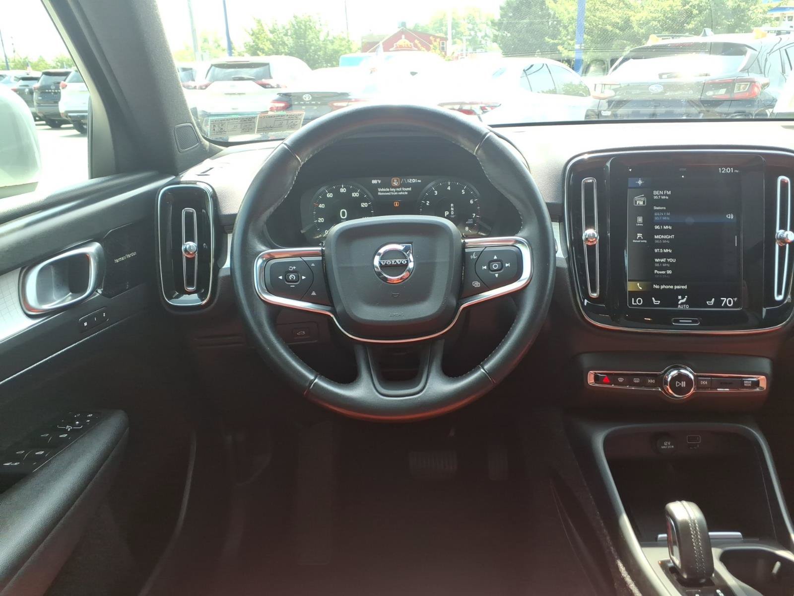 Used 2019 Volvo XC40 T5 Momentum AWD/4WD image 13