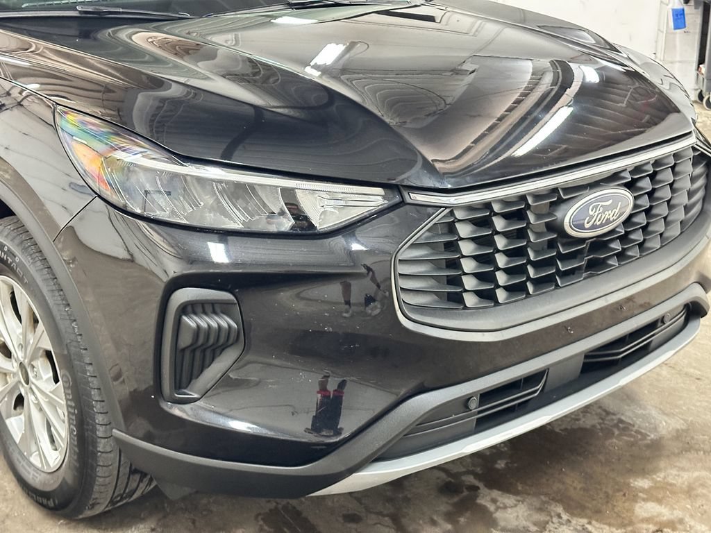 Certified 2024 Ford Escape Active AWD/4WD image 15
