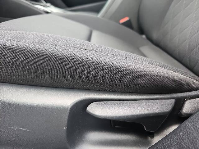 Used 2025 Toyota Corolla LE FWD image 28