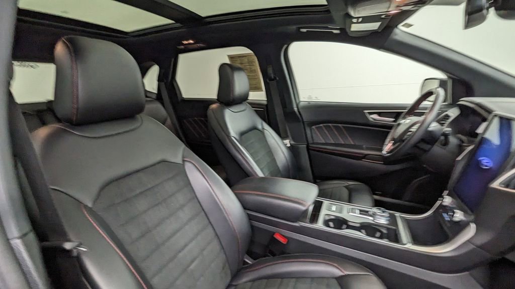Certified 2024 Ford Edge ST-Line image 40