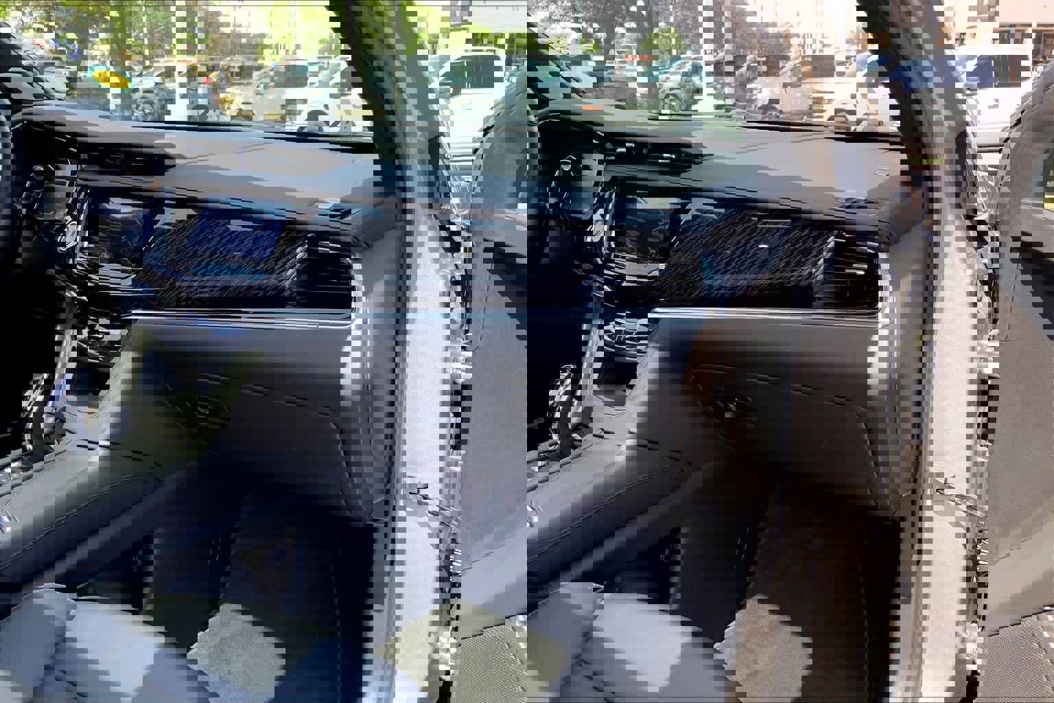 Used 2025 Cadillac XT6 Premium Luxury AWD/4WD image 19