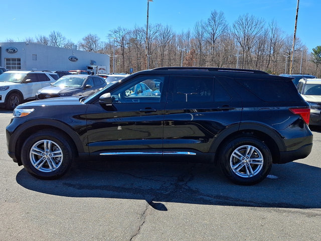 Certified 2023 Ford Explorer XLT w/ Equipment Group 202A image 9