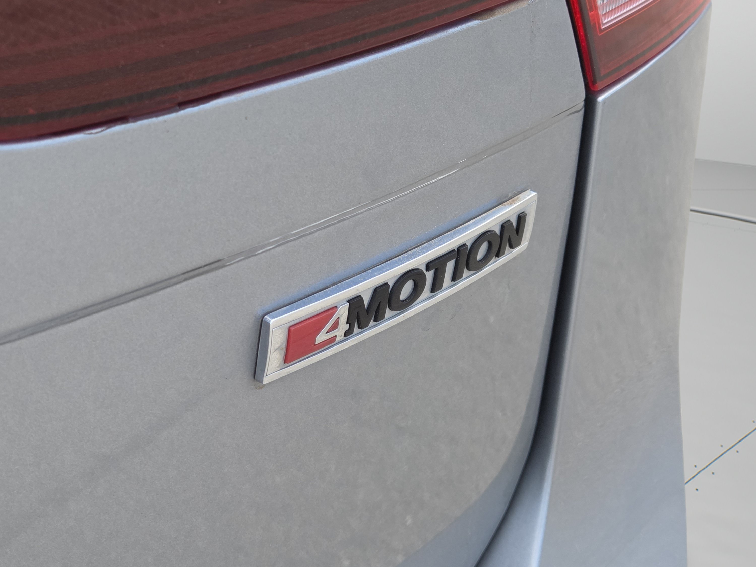 Used 2021 Volkswagen Tiguan SE AWD/4WD image 27