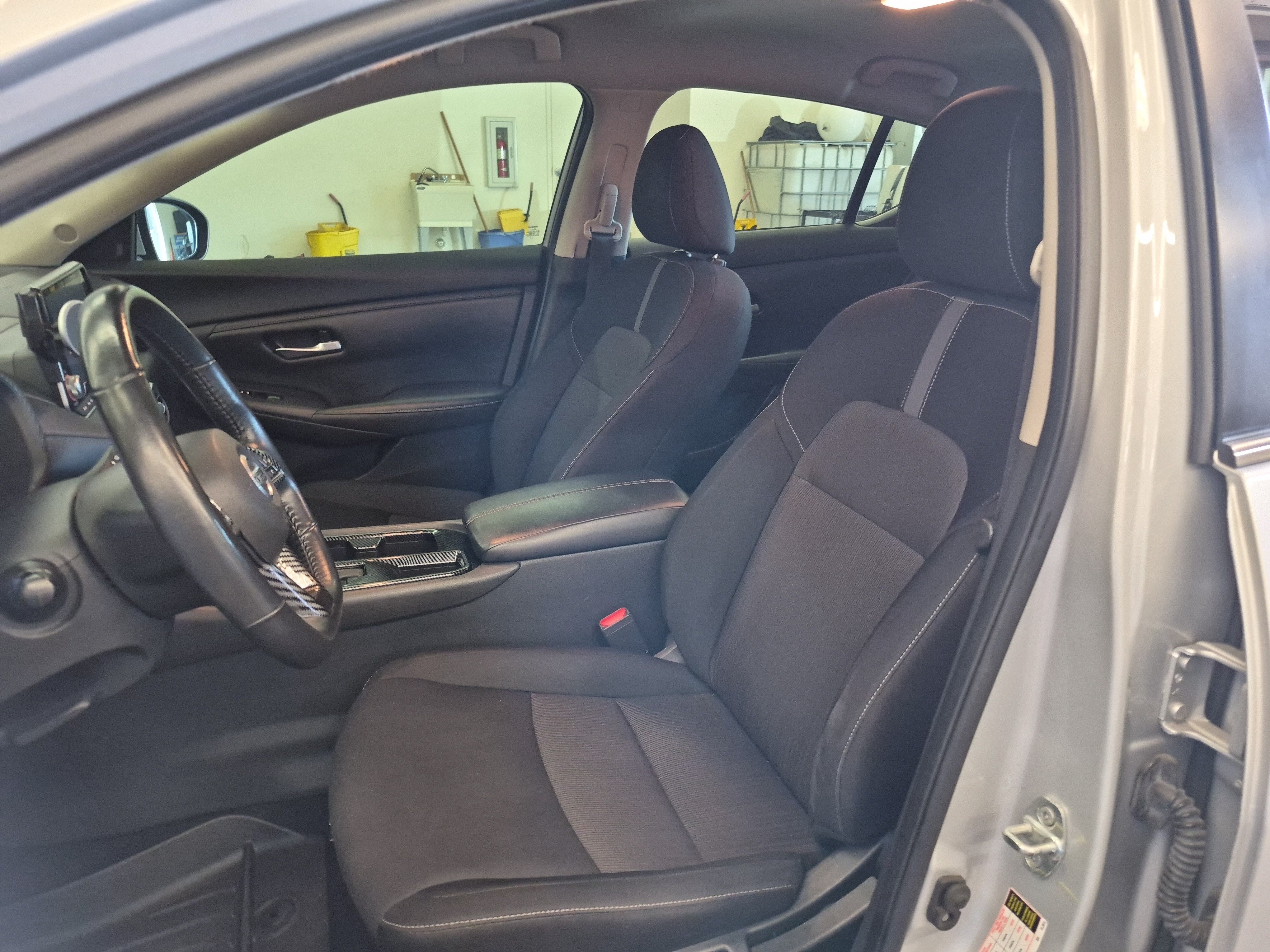 Used 2022 Nissan Sentra SV w/ All-Weather Package FWD image 11