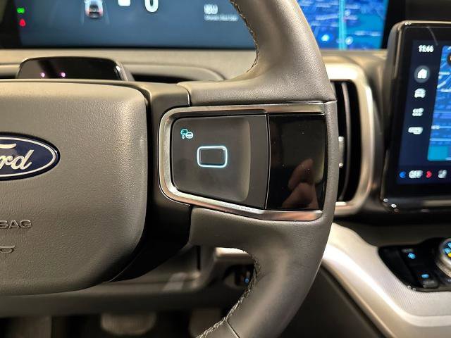 Certified 2025 Ford Expedition Active image 16