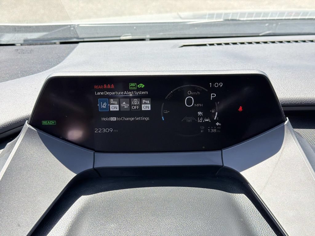 Used 2024 Toyota Prius Prime Premium FWD image 26