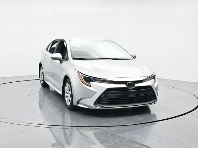 Used 2024 Toyota Corolla LE FWD image 4