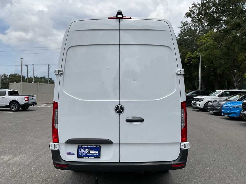 Used 2024 Mercedes-Benz Sprinter 3500 image 4
