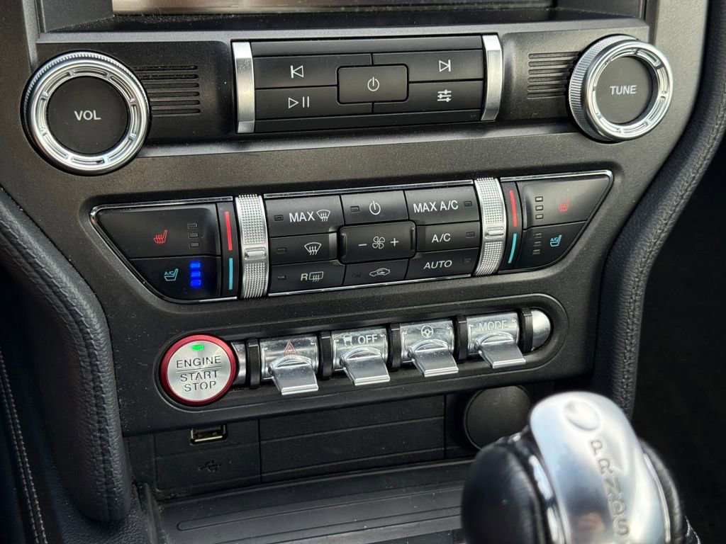 Certified 2019 Ford Mustang GT Premium w/ Equipment Group 401A image 18