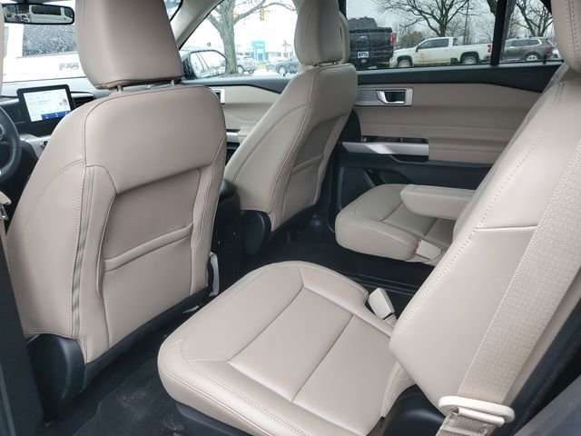 Certified 2024 Ford Explorer XLT w/ Equipment Group 202A image 29