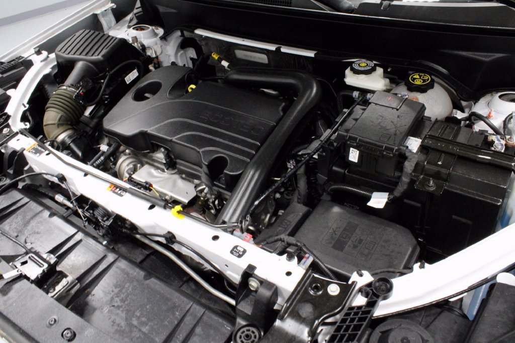 Used 2023 GMC Terrain SLE FWD image 17