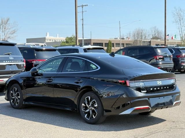 Used 2025 Hyundai Sonata SEL AWD/4WD image 6