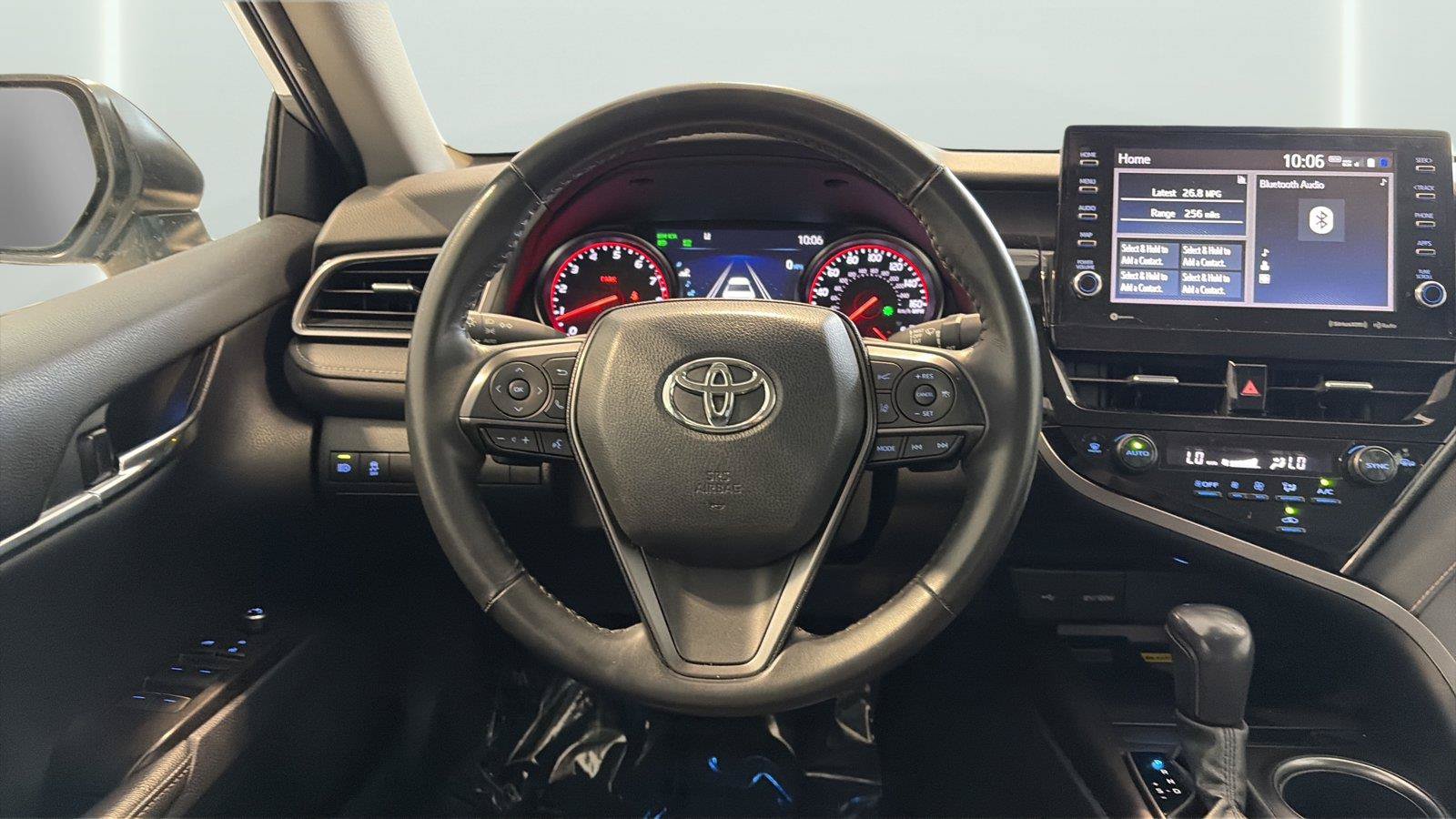 Used 2024 Toyota Camry XSE FWD image 12