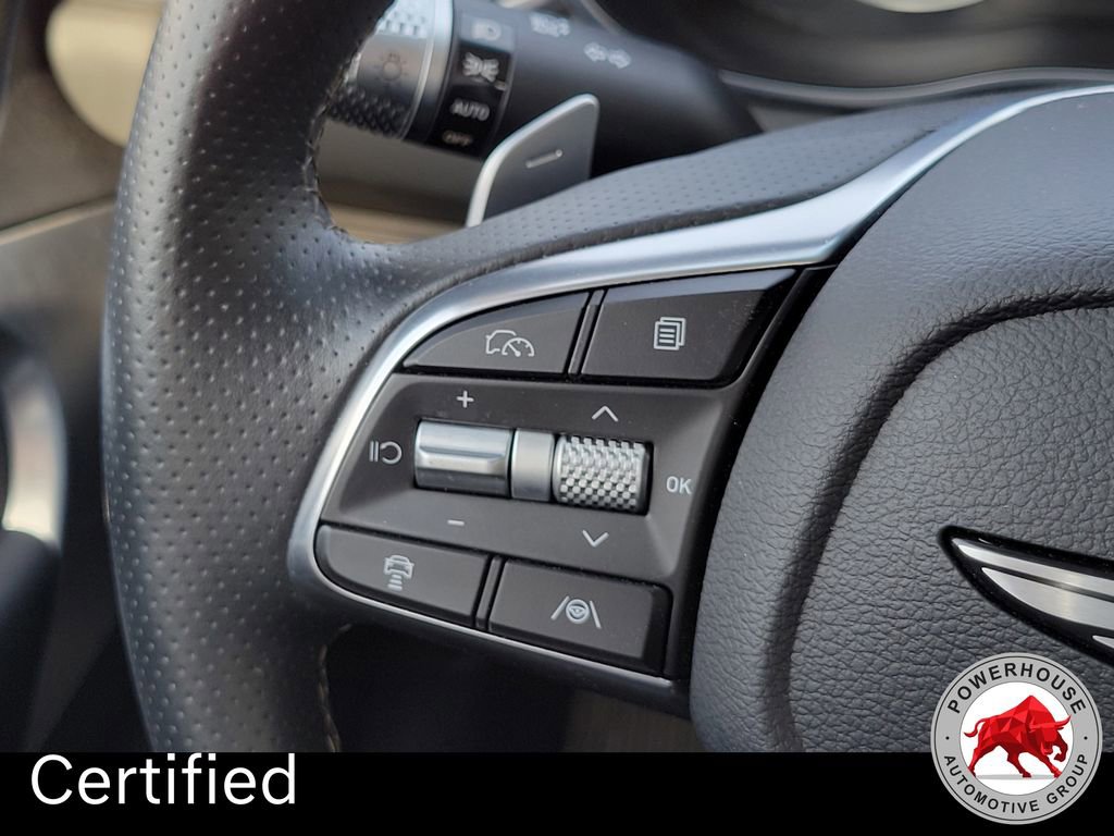 Used 2025 Genesis G70 2.5T image 27