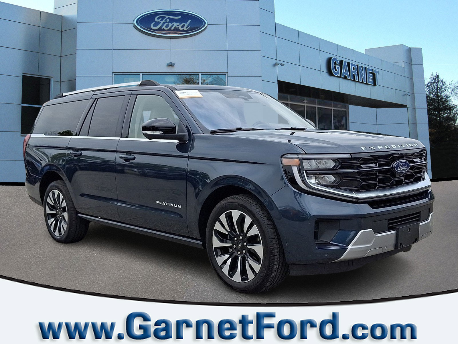 Certified 2025 Ford Expedition Max Platinum w/ Driver's Package AWD/4WD image 1