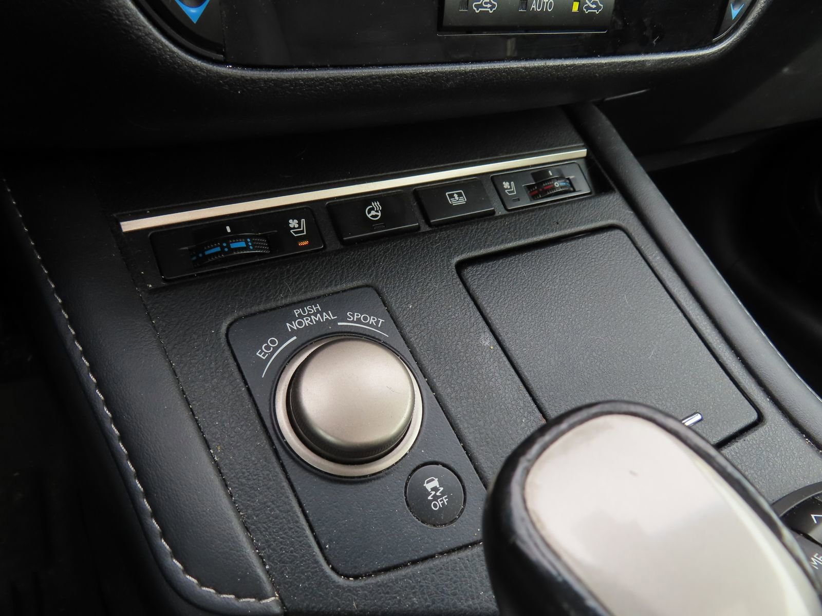 Used 2017 Lexus ES 350 w/ Luxury Package FWD image 28