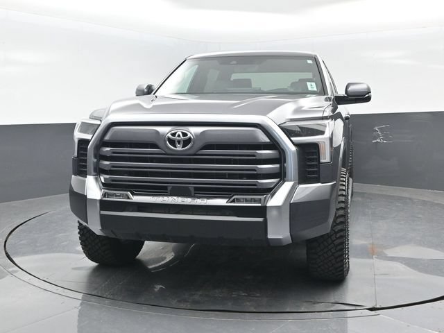 Used 2025 Toyota Tundra Limited AWD/4WD image 22