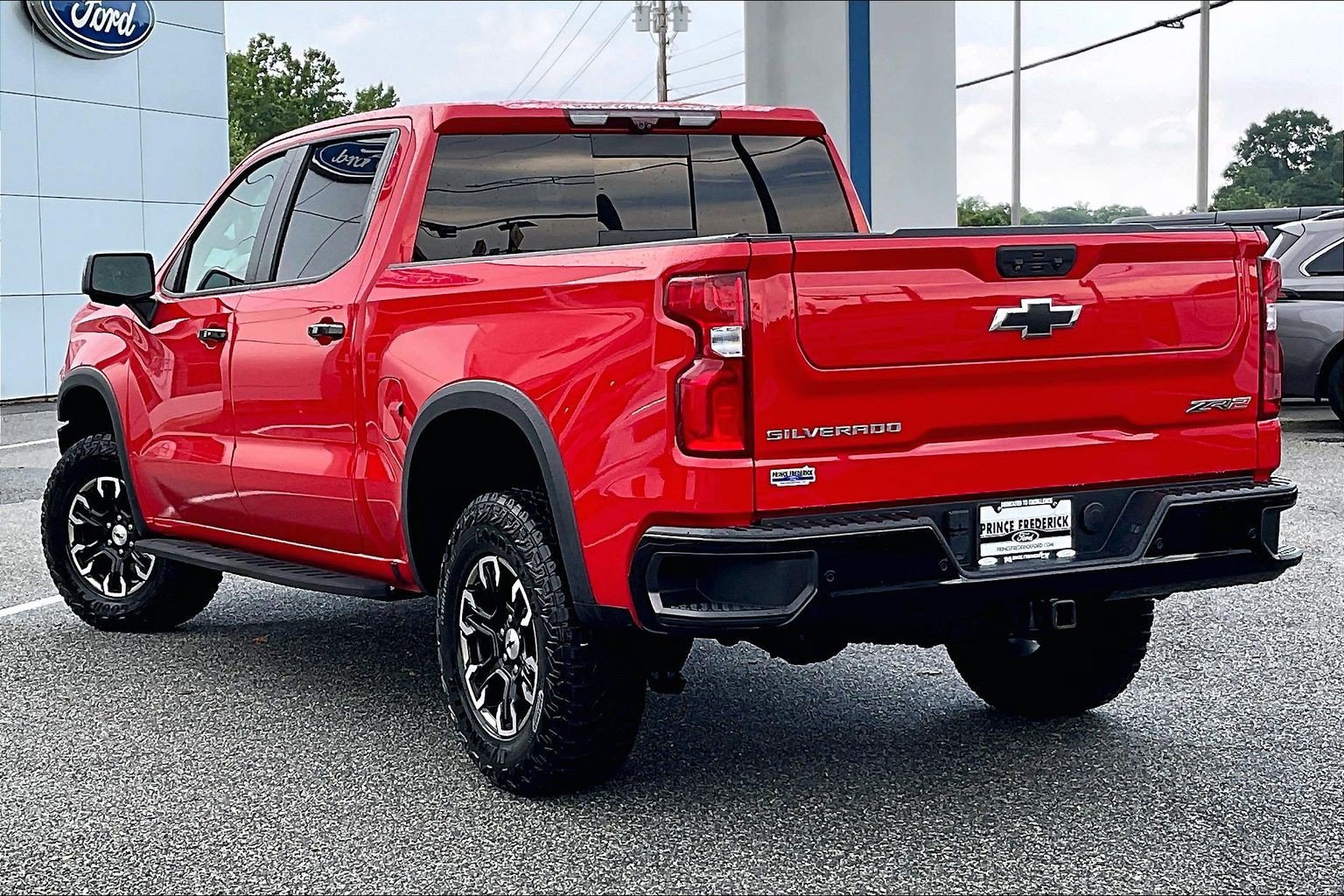 Used 2022 Chevrolet Silverado 1500 ZR2 w/ Technology Package AWD/4WD image 11
