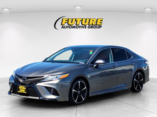 Used 2020 Toyota Camry XSE FWD image 8