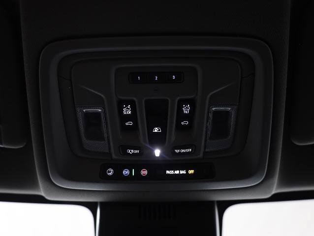 Used 2024 GMC Sierra 3500 Denali w/ Denali Reserve Package image 18