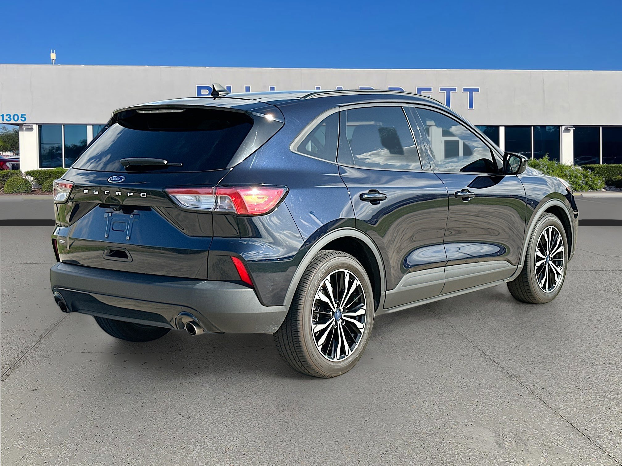 Certified 2021 Ford Escape SE w/ SE Sport Appearance Package image 5