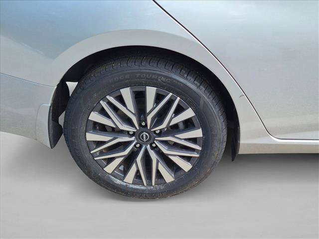 Used 2023 Nissan Altima 2.5 SV w/ SV Premium Package AWD/4WD image 10