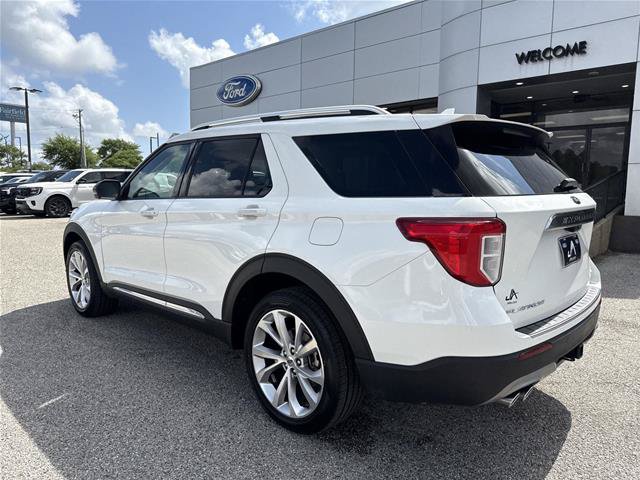 Certified 2023 Ford Explorer Platinum w/ Technology Package AWD/4WD image 15