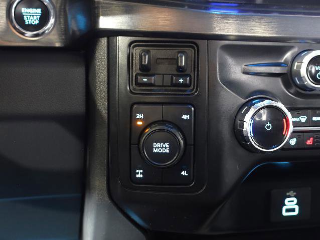 Certified 2024 Ford F350 Lariat w/ FX4 Off-Road Package image 17