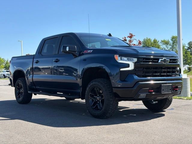 Used 2022 Chevrolet Silverado 1500 LT Trail Boss w/ LT Trail Boss Premium Package AWD/4WD image 1