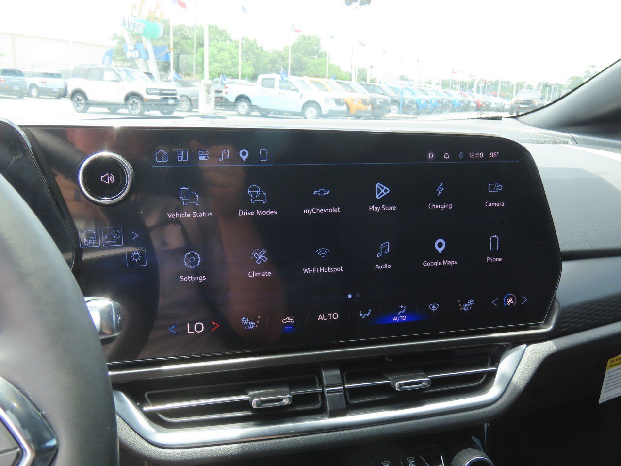 Used 2026 Chevrolet Equinox EV LT w/ Comfort Package FWD image 27