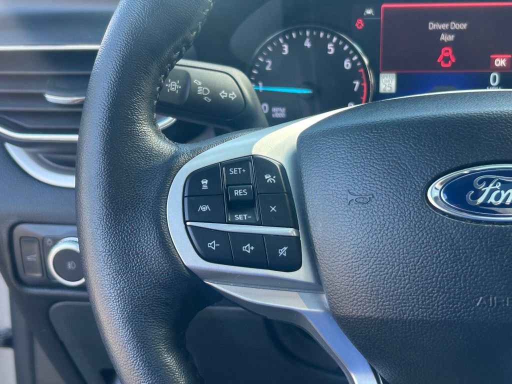 Certified 2022 Ford Explorer XLT w/ Equipment Group 202A image 41