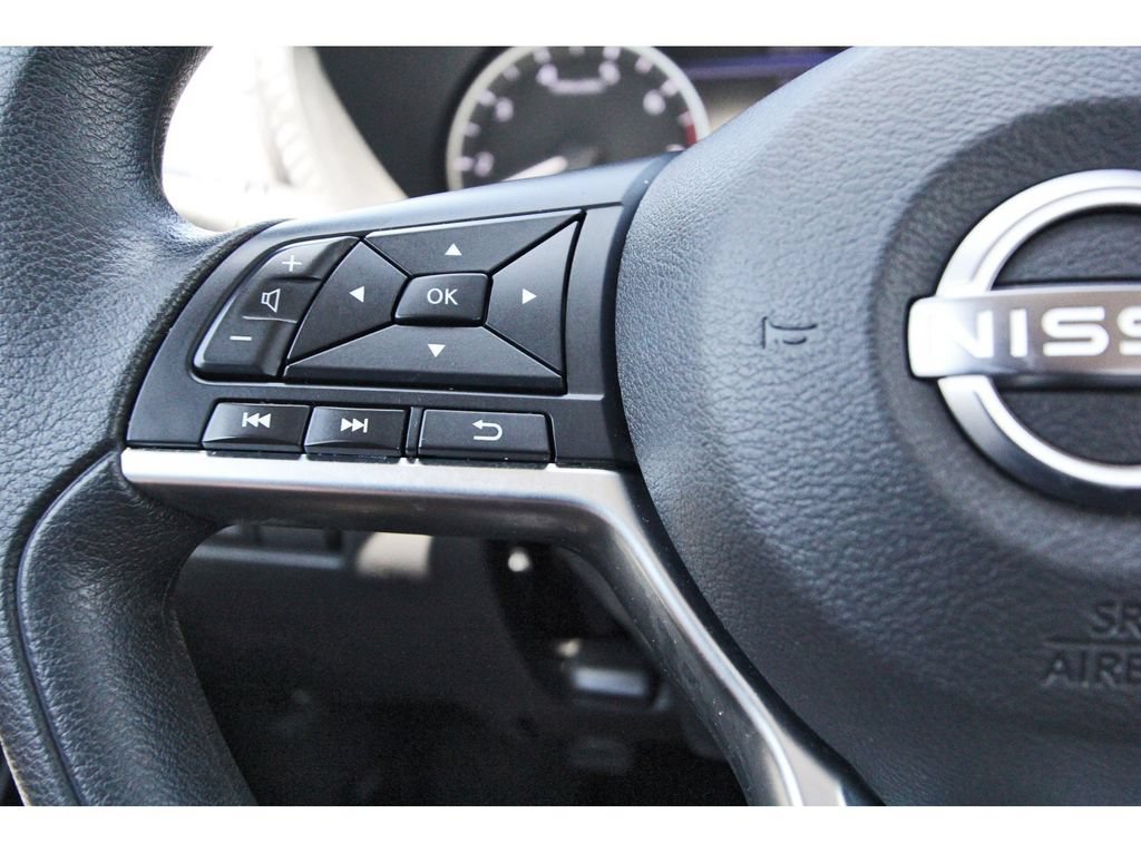 Used 2025 Nissan Sentra SV w/ Trunk Package FWD image 18