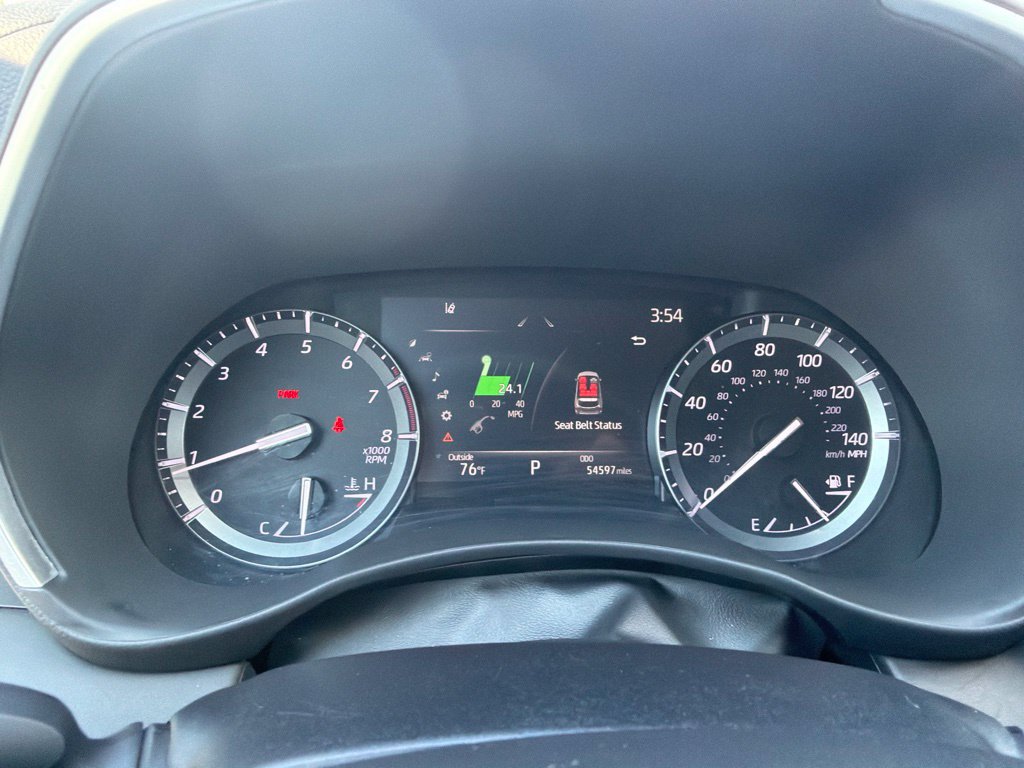 Used 2021 Toyota Highlander XLE AWD/4WD image 19