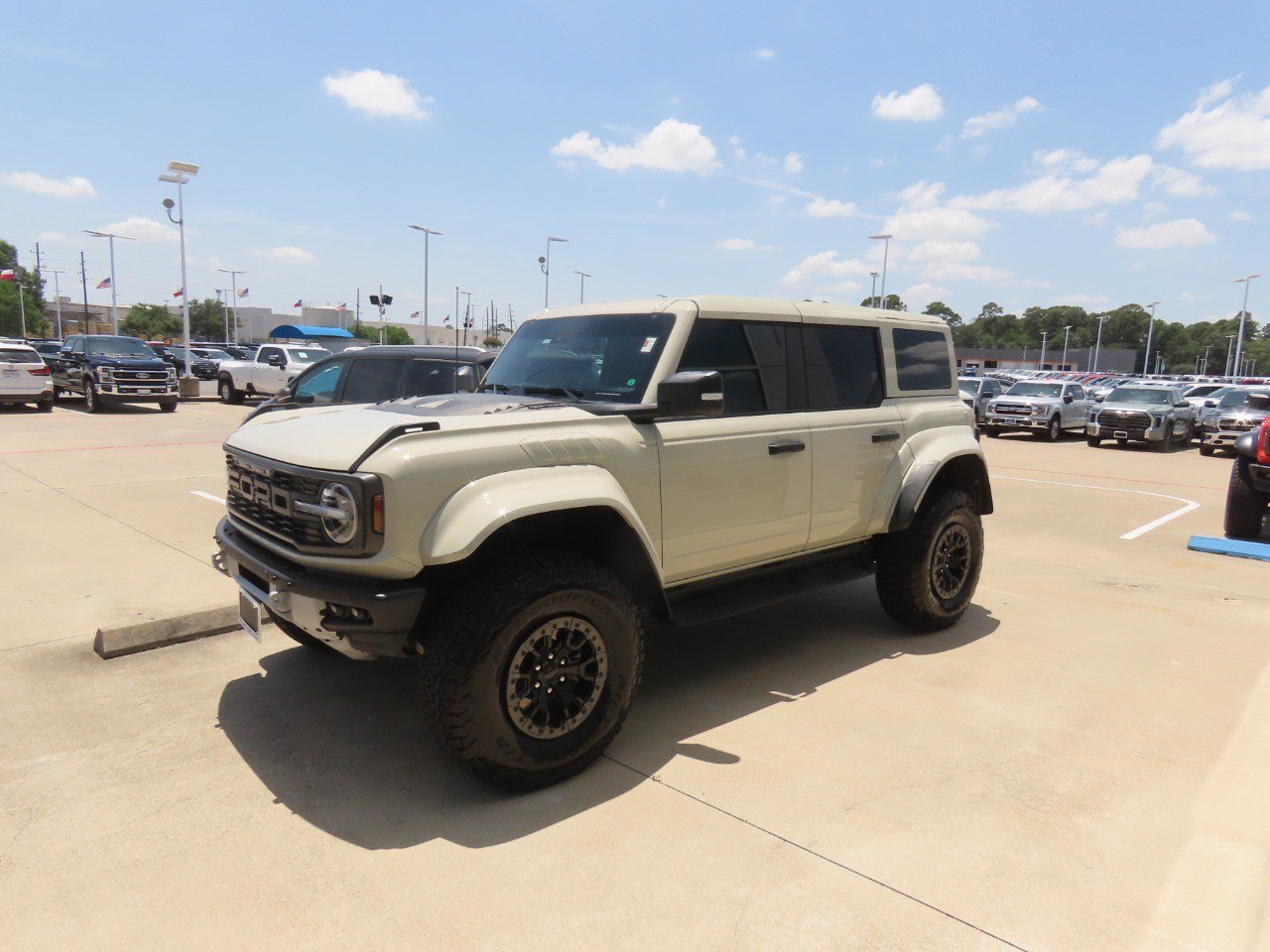 Certified 2025 Ford Bronco Raptor AWD/4WD image 2