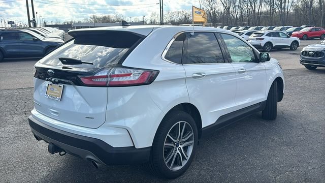 Certified 2022 Ford Edge Titanium w/ Class II Trailer Tow Package image 5