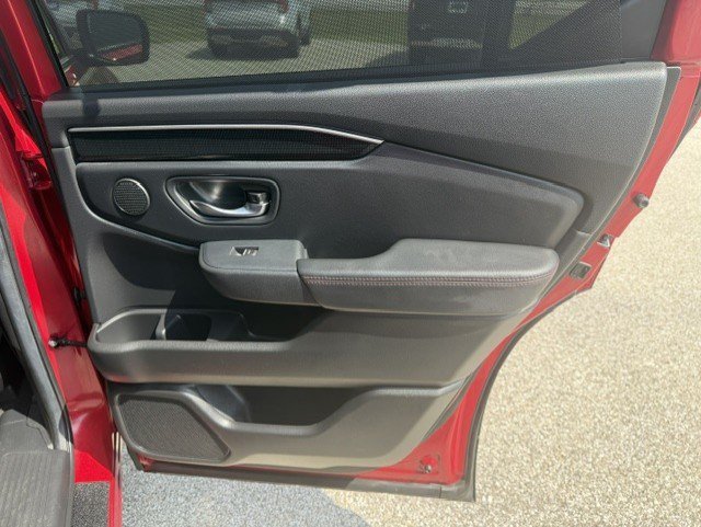 Used 2025 Honda Pilot Black Edition image 38